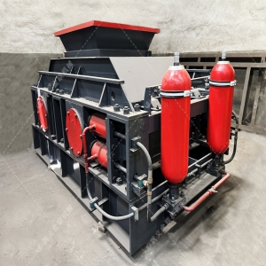 鹅卵石破碎机_鹅卵石破碎机价格,多少钱,鹅卵石专用粉碎机型号/图片/视频